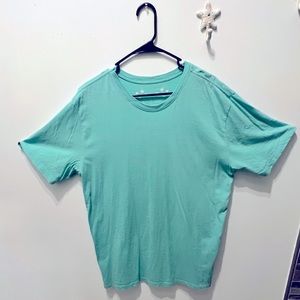 Men’s Large Hurley T-Shirt.